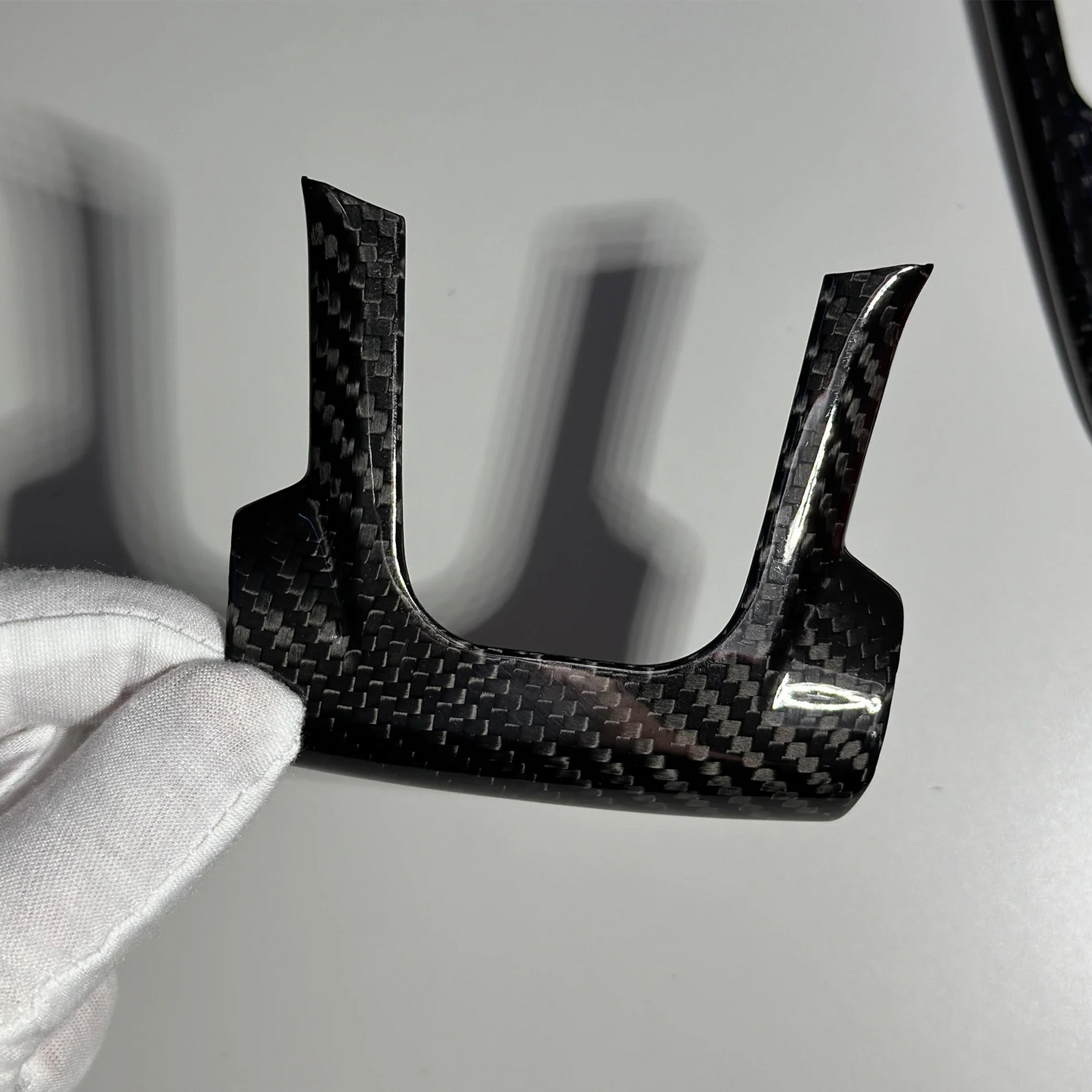 Front frame of steering wheel chin
