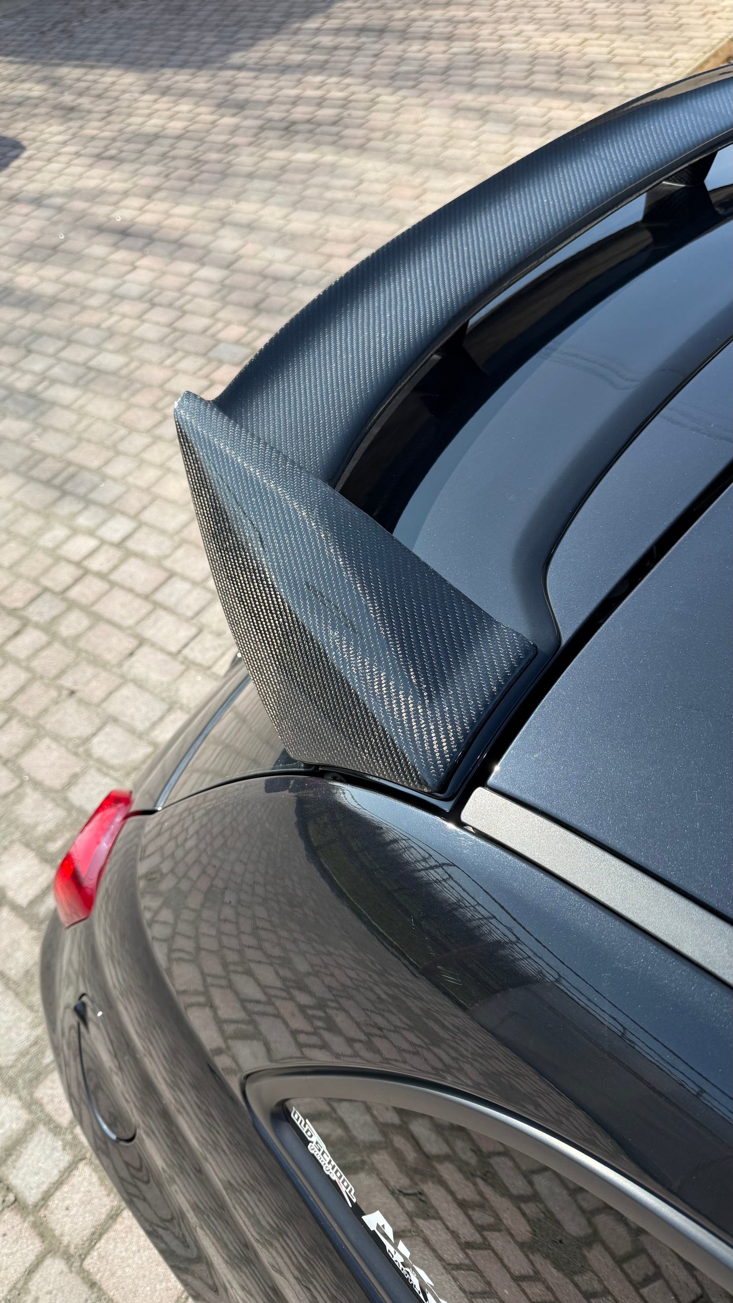 Spoiler "SKORPIO" In Carbonio - Old School Garage - Extreme Italia
