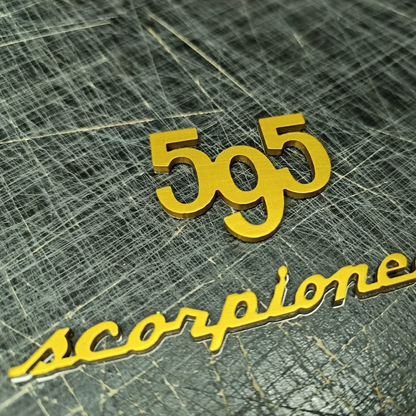 Kit Badge - 595/695 - "Personalizzabile"